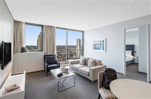 Foto 19 - Meriton Suites Campbell Street, Sydney