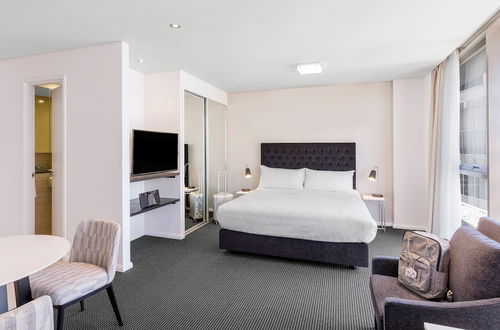 Photo 5 - Meriton Suites Campbell Street, Sydney