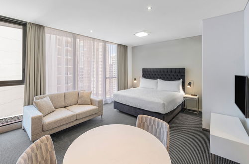 Photo 6 - Meriton Suites Campbell Street, Sydney