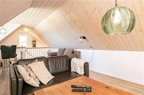Foto 7 - Luxurious Holiday Home in Thyholm With Sauna