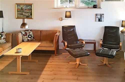 Foto 10 - 6 Person Holiday Home in Allinge