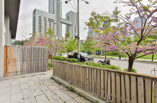 Photo 23 - Modern 2 Storey by CN Tower