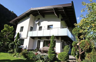 Photo 1 - Apartment in Aschau im Zillertal Near Ski Area