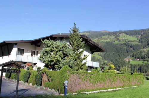 Foto 11 - Apartment in Aschau im Zillertal With Balcony