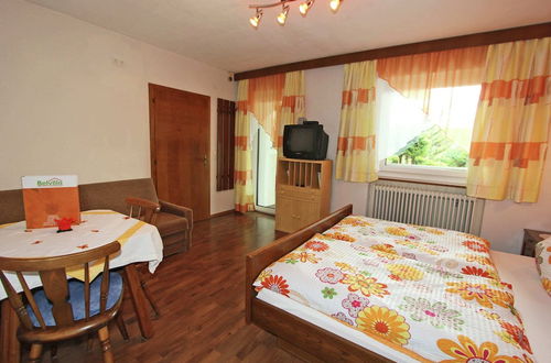 Photo 4 - Apartment in Aschau im Zillertal With Balcony