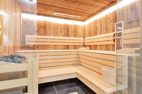 Photo 11 - Luxurious Tauernlodge With Private Wellness Sauna