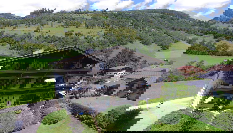 Photo 1 - Apartment Niedernsill Near Ski Slopes