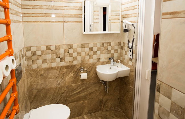 METRO Apartment - Photo 18