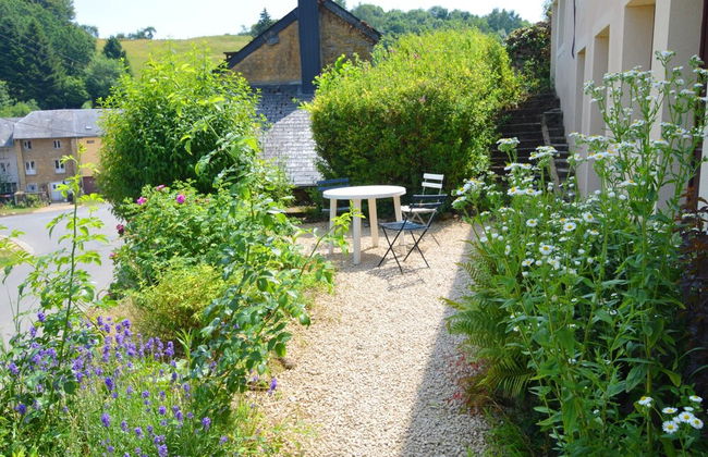 Modern Farmhouse in Chassepierre With Terrace - Foto 35