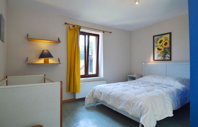 Modern Farmhouse in Chassepierre With Terrace - Foto 8