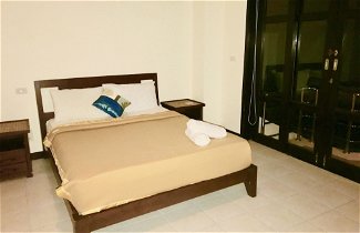 Foto 3 - 3 Bedroom Villa Beach Front Resort TG21