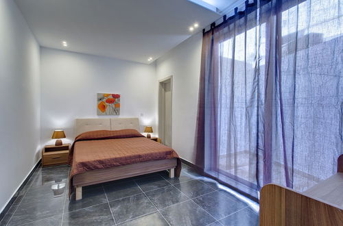 Photo 4 - Luxury Apt Prime Location, Sliema