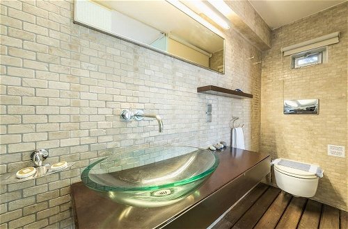 Foto 40 - Sea View Apartment with Hot Tub & Sauna
