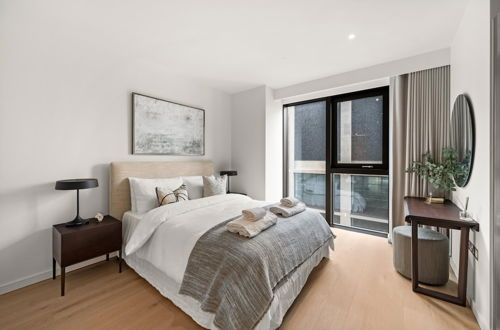 Photo 3 - Luxury two Bedroom Apartment in East Londons Docklands