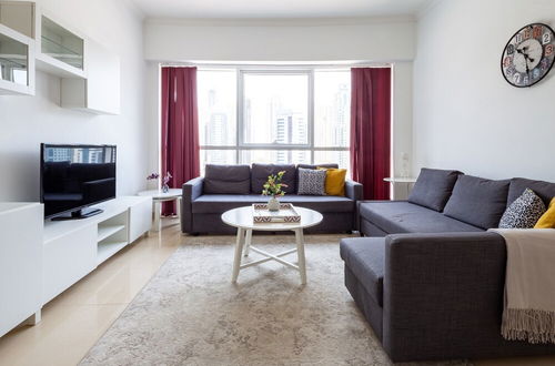 Foto 9 - Visually Unique 1BR Apartment in JLT - Sleeps 4