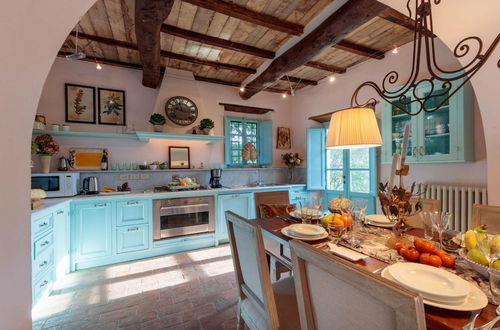 Photo 19 - Villa Gufo in Lucca With 5 Bedrooms and 4 Bathrooms