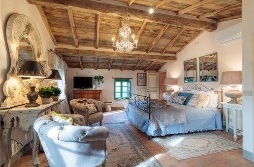 Photo 12 - Villa Gufo in Lucca With 5 Bedrooms and 4 Bathrooms