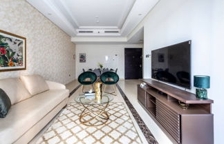 Foto 1 - Sleek & Sophisticated 2BR With Study Within Downtown Dubai