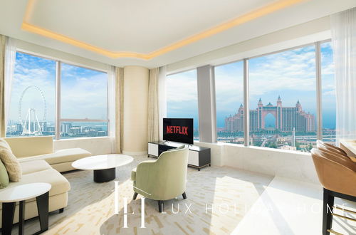 Photo 1 - LUX Iconic Views at Palm Tower Suite 3