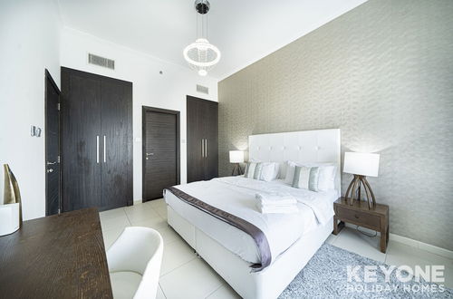 Photo 3 - KOHH – 1BR in Cayan Tower