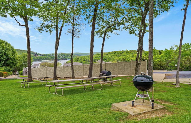 Boatin & Floatin on Table Rock Lake in the Ozarks! - Foto 26