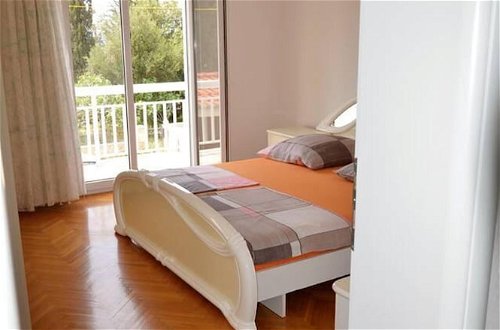 Photo 6 - Stunning 2-bed Apartment in Okrug Gornji