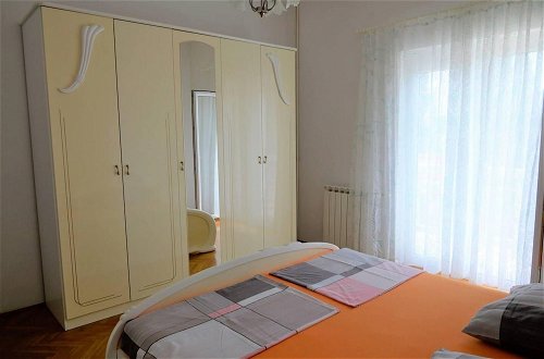 Foto 5 - Stunning 2-bed Apartment in Okrug Gornji