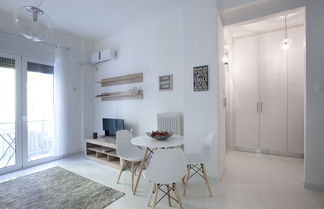 Photo 2 - Victoria Square, Cozy and Stylish Apartment