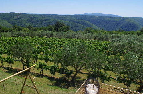 Photo 27 - Spacious Apartment With Views of the Vineyards