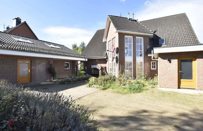 4 Room Holiday Apartment with Garden near Lake - Photo 1