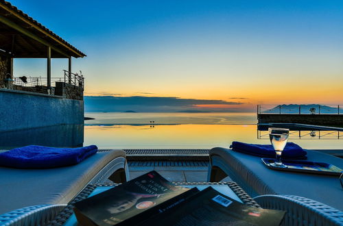 Photo 64 - Villa with Striking views over the infinity Pool