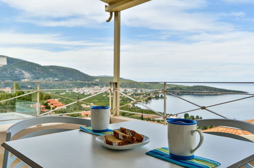 Foto 66 - Villa with Striking views over the infinity Pool