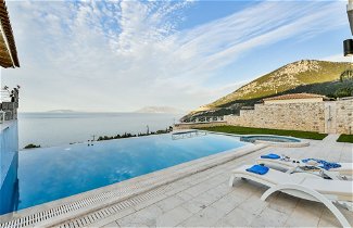 Foto 1 - Villa with Striking views over the infinity Pool