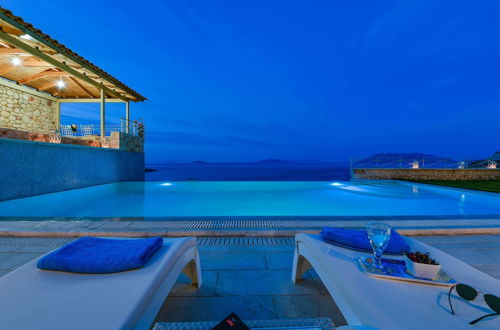 Photo 56 - Villa with Striking views over the infinity Pool