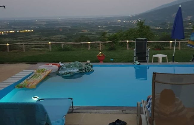 Charming 4-bed House in Pyrgetos - Foto 2