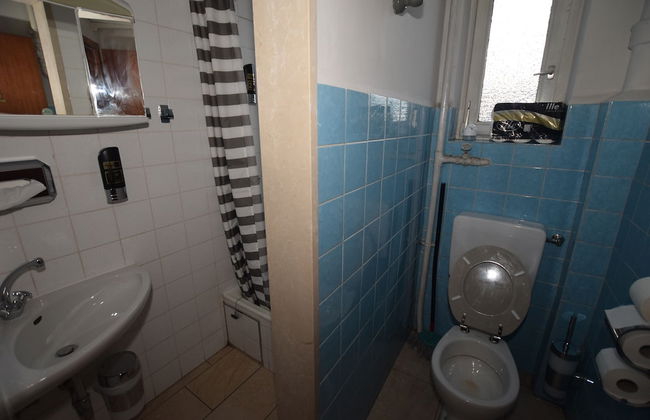 AB Apartment 38 - Photo 18
