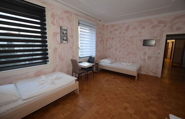 AB Apartment 38 - Photo 9