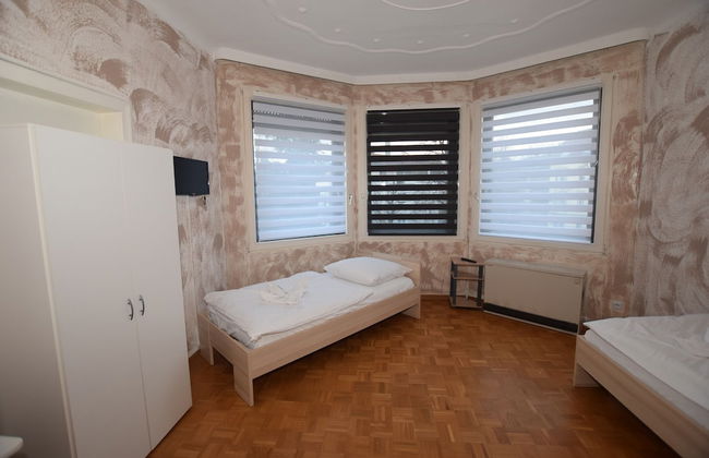 AB Apartment 38 - Photo 10