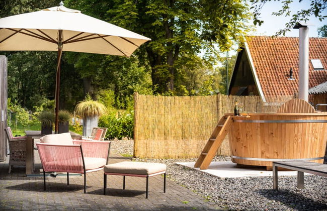 Serene Holiday Home in Haaksbergen With Hottub - Foto 14