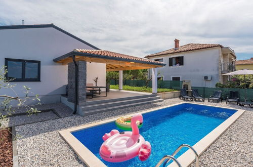 Photo 22 - Pleasant Holiday Home in Novigrad With Private Pool
