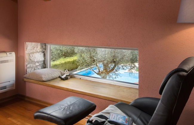 Art Villa Sis With Private Pool - Photo 14