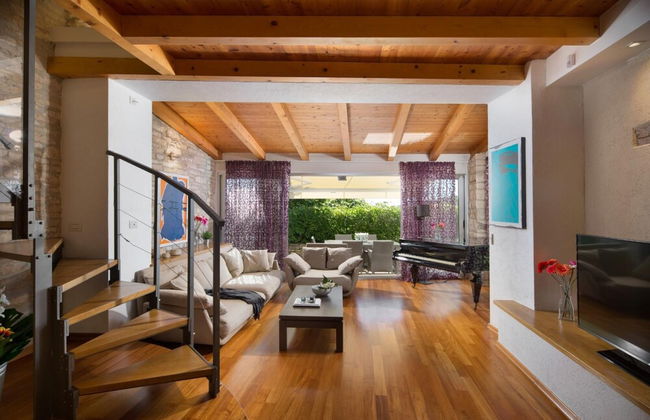 Art Villa Sis With Private Pool - Photo 12