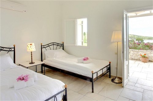 Photo 4 - Villa Flora in Paxi With 4 Bedrooms and 4 Bathrooms
