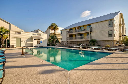 Foto 34 - Bay Condo on Cotton Bayou in Orange Beach Boater Dream Location With Pool