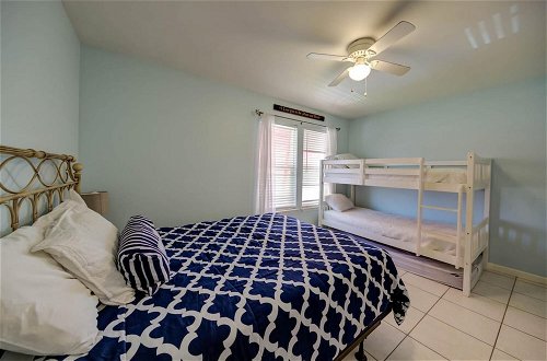 Foto 39 - Delightful Beach House in Gulf Shores With Private Pool and pet Friendly