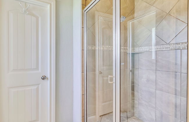 A Salty Kiss - Foto 17