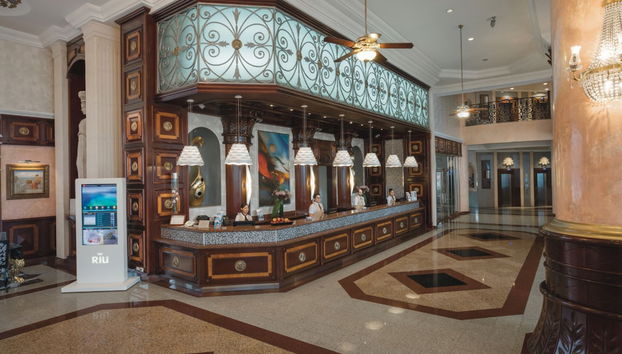 Check-in/check-out kiosk