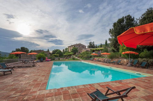 Photo 21 - Apartment in Chianti With Pool ID 452