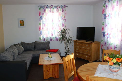 Photo 13 - Cosy Apartment in Weissig With Garden