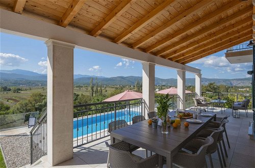 Foto 12 - Splendid Villa With Heated Pool, Beautiful Covered Terrace With Panoramic View